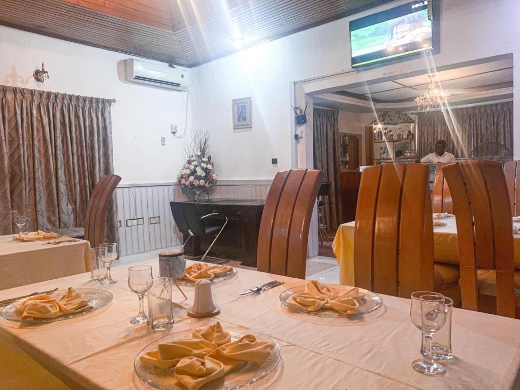 Hill View Hotel West Airport Accra Kültér fotó