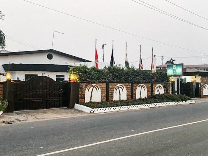 Hill View Hotel West Airport Accra Kültér fotó