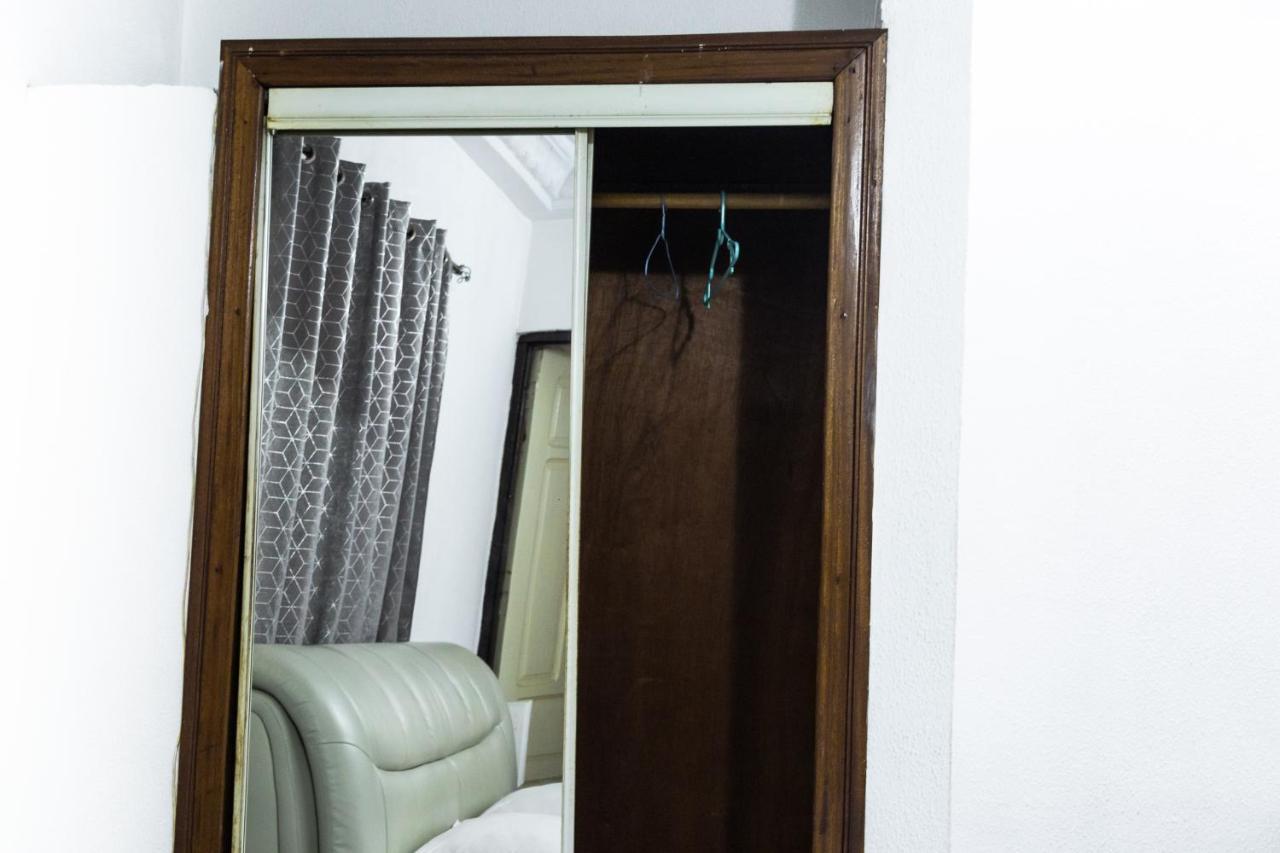 Hill View Hotel West Airport Accra Kültér fotó