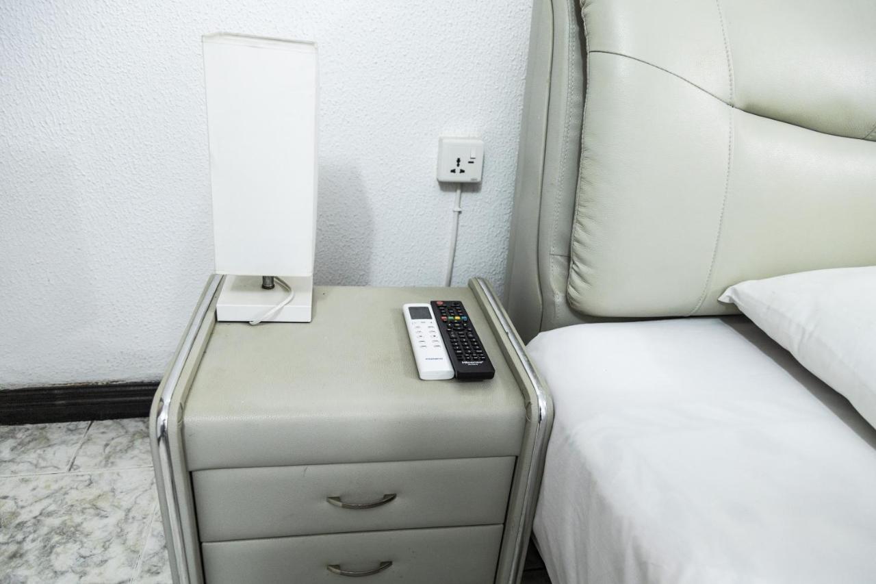 Hill View Hotel West Airport Accra Kültér fotó