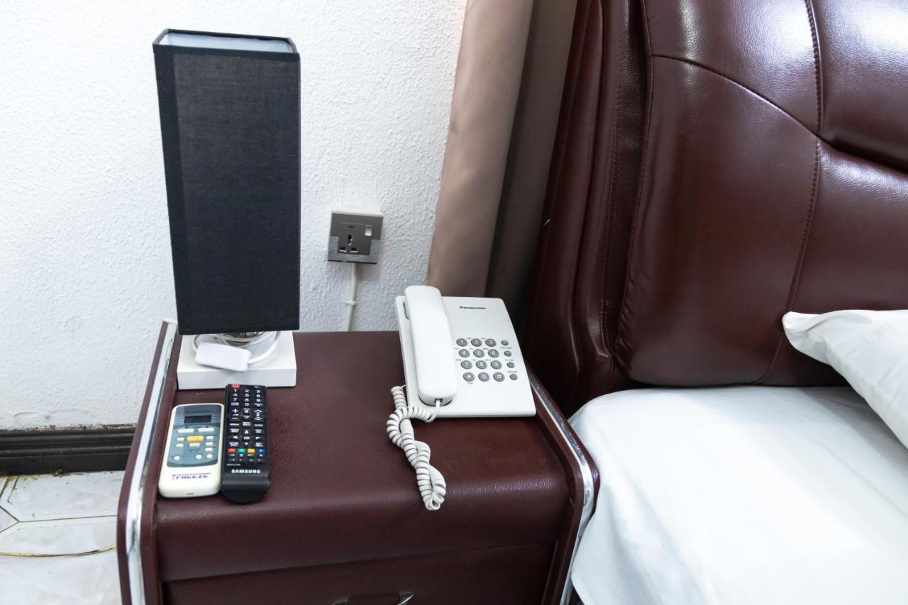 Hill View Hotel West Airport Accra Kültér fotó