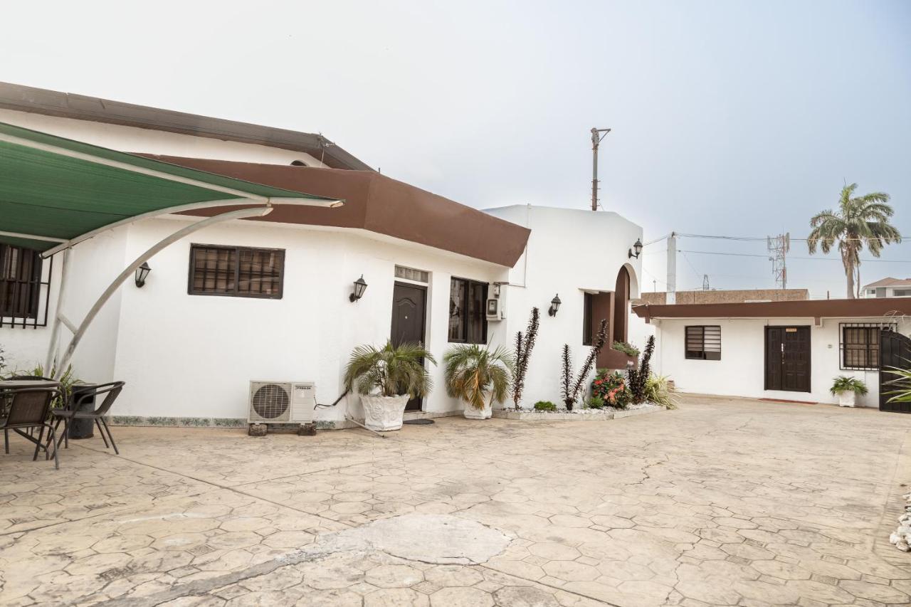 Hill View Hotel West Airport Accra Kültér fotó