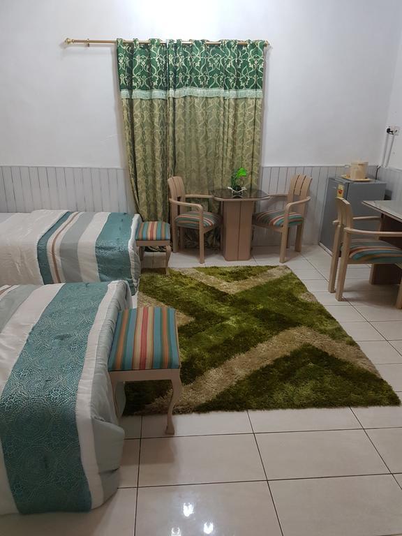 Hill View Hotel West Airport Accra Kültér fotó